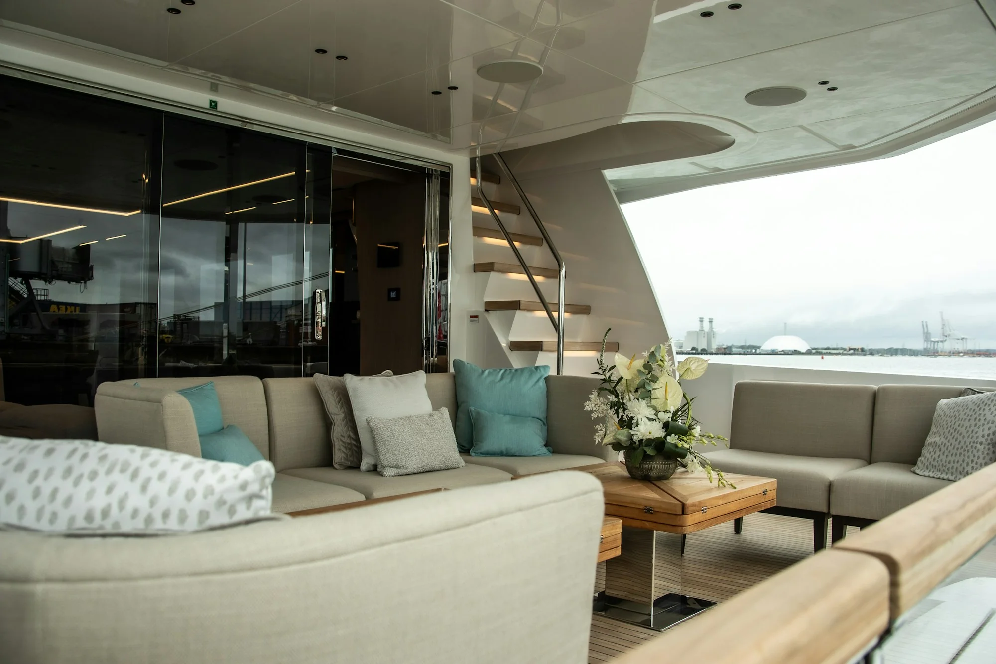 Yacht Turnaround: A Finish-Safe Reset Between Voyages